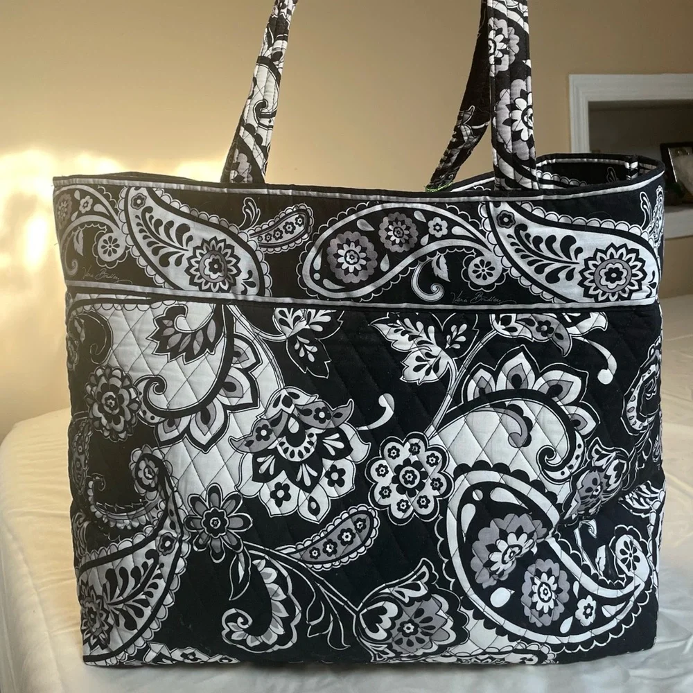 Vera Bradley Black & White Paisley Tote Bag - Picture 6 of 6